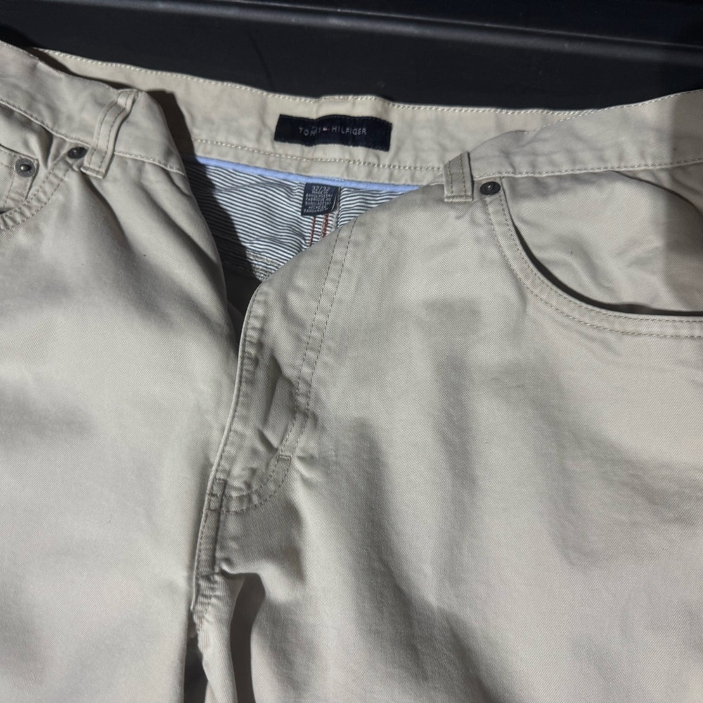 Tommy Hilfiger Men's Off-White Chinos